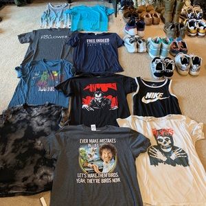 All shirts medium sz mid-new. Buy ALL for 50$!!!